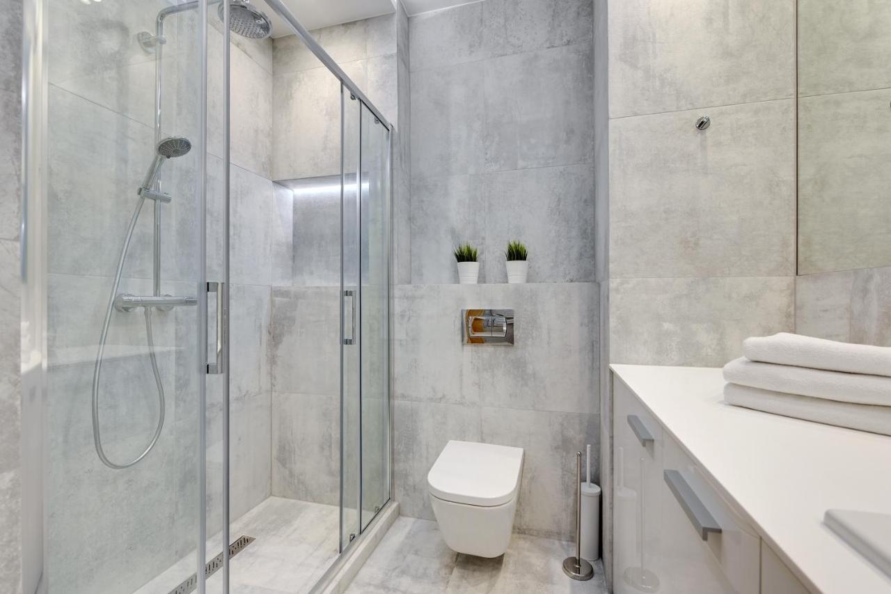 גדנסק Central Apartment - Free Private Parking מראה חיצוני תמונה